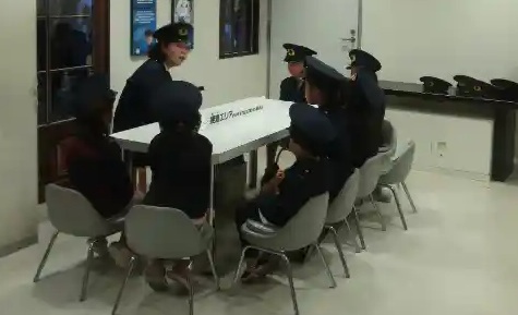 子ども警察官講習